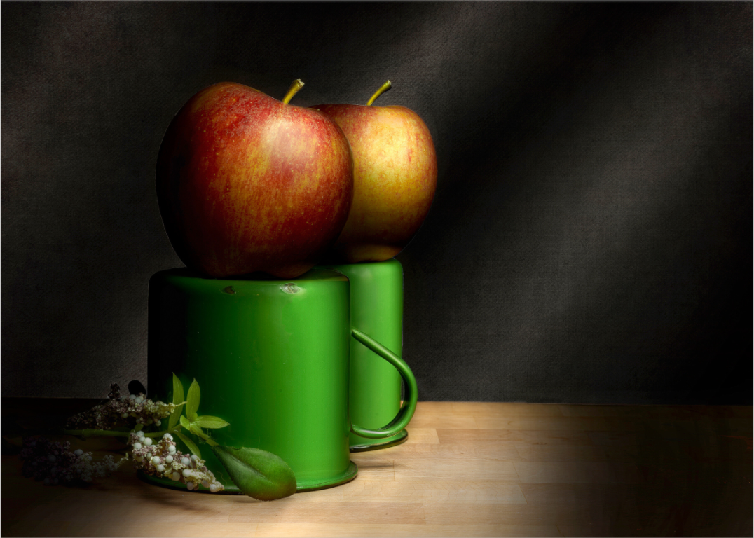 Main image Apple and cups